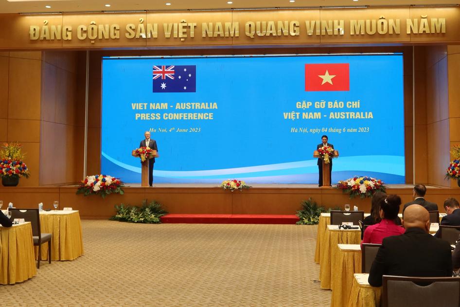Australian Prime Minister Anthony Albanese and Vietnamese Prime Minister Pham Minh Chinh give joint statements after holding a bilateral meeting in Hanoi, Vietnam, June 4, 2023. 