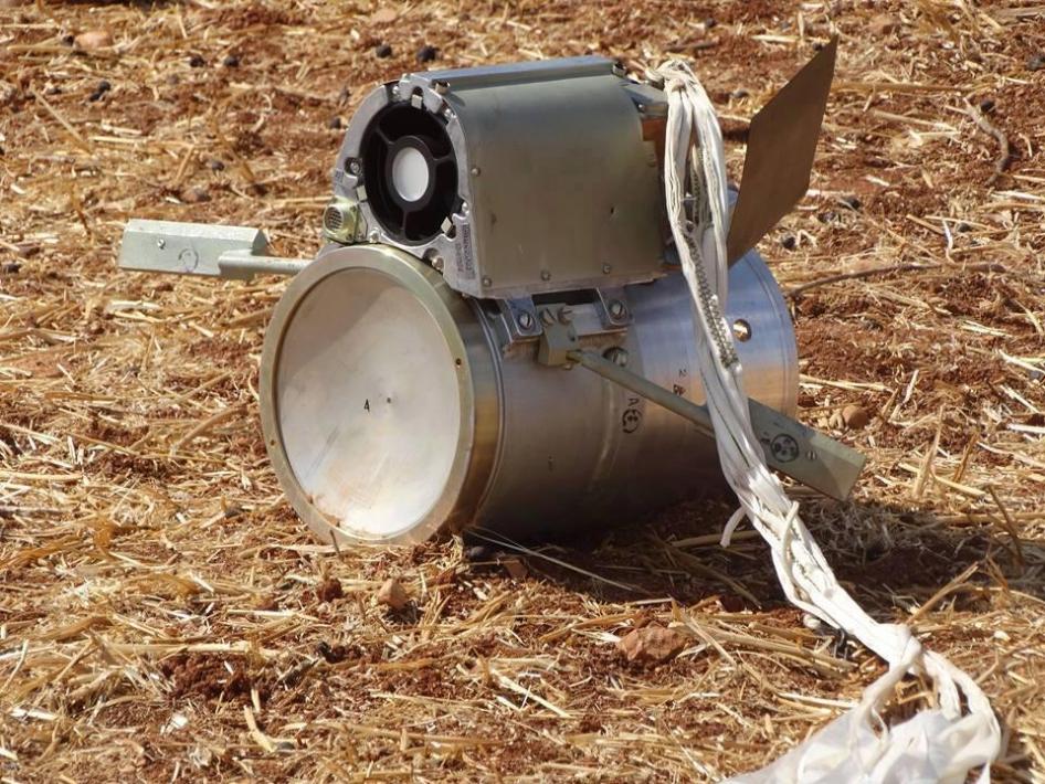 The SPBE submunition descends by parachute and is designed to detect and destroy armored vehicles. ©2015 Shaam News Network