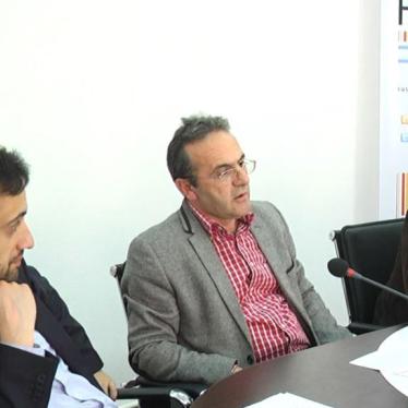 Artur Sakunts (center) participating in a meeting with journalists in Yerevan, May 15, 2017. 
