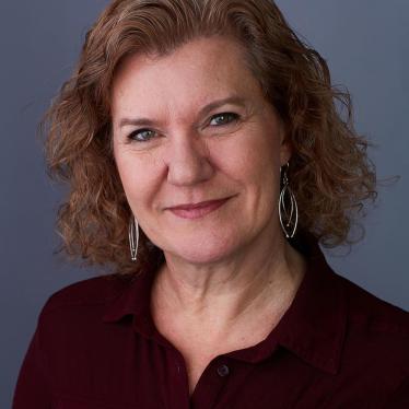 Jo Becker Headshot