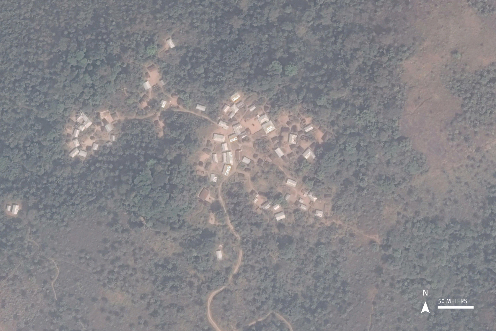 Image satellite montrant l'emplacement du village de Missong, région du Nord-Ouest, Cameroun, identifié par Billy Burton à partir de la base de données des atrocités au Cameroun, basée sur une carte en ligne et en open-source. Image : 21 janvier 2017