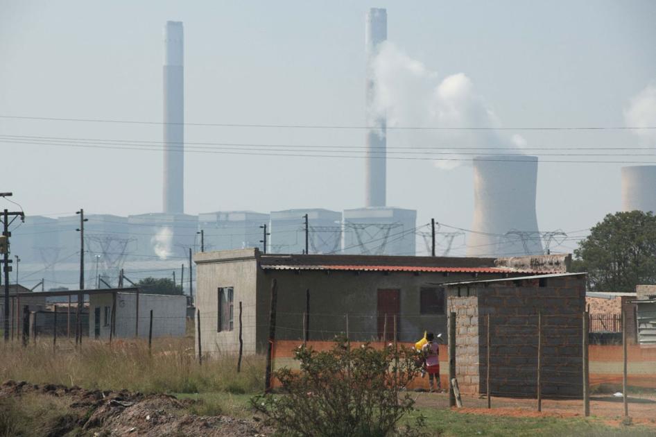 Fence line communities near Duvha Power Station, Mpumalanga, South Africa. 