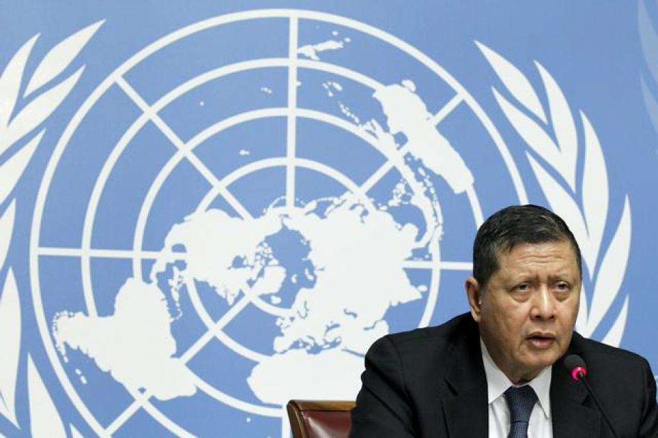 联合国特别报告员达鲁斯曼（Marzuki Darusman）在记者会上说明朝鲜人权现况，日内瓦，2015年3月16日。