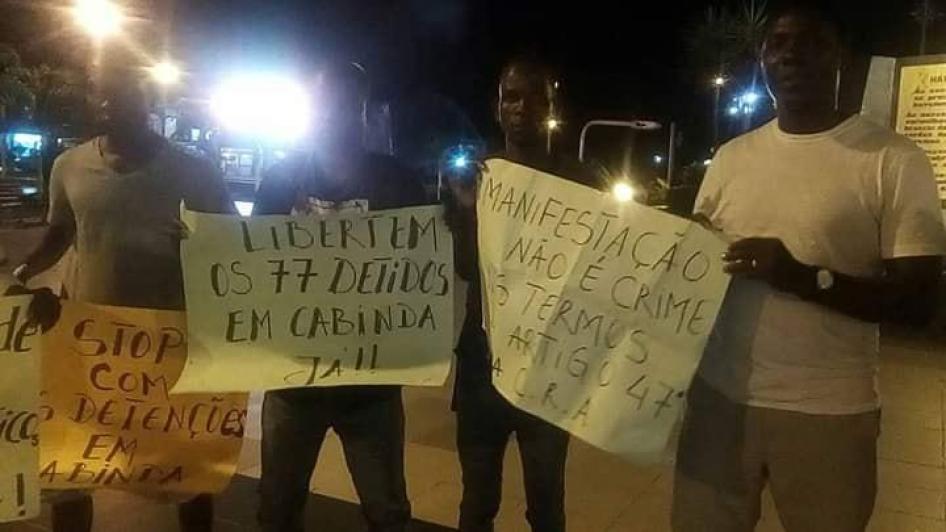 Membros do Movimento Independentista de Cabinda protestam contra a prisão de activistas em Cabinda, Fevereiro de 2019. 