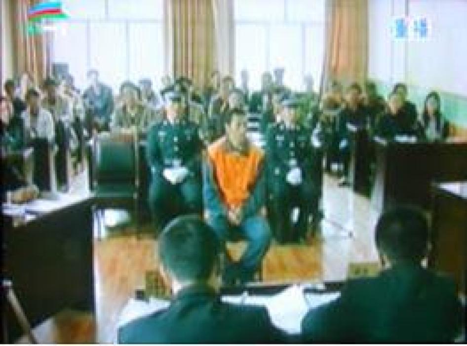 次成嘉措，拉卜楞寺僧人，2009年5月出庭受审，翻拍中国央视报导画面。
