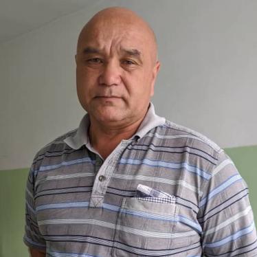 Kamil Ruziev stands in the hospital where he is getting treatment for high blood pressure after two days in the custody of the Kyrgyz national security services.