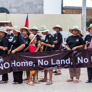 Communities reiterate their calls for adequate housing rights and an end to land conflicts on World Habitat Day in Phnom Penh, Cambodia, October 5, 2015.