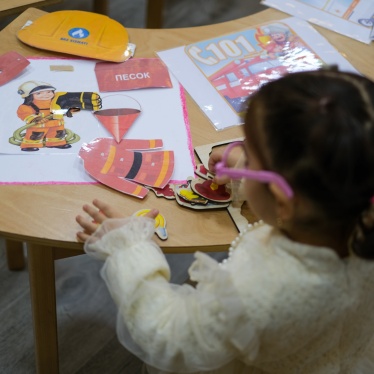 A young girl in her pre-primary class in Tashkent, Uzbekistan. In 2022, Uzbekistan hosted the World Conference on Early Childhood Care and Education. 