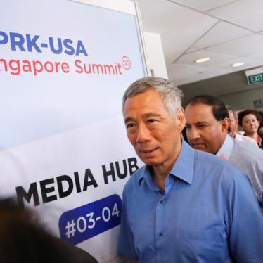 Singapore Prime Minister Lee Hsien Loong visits a media center for the summit between the U.S and North Korea, in Singapore, June 10, 2018. REUTERS/Kim Kyung-Hoon
